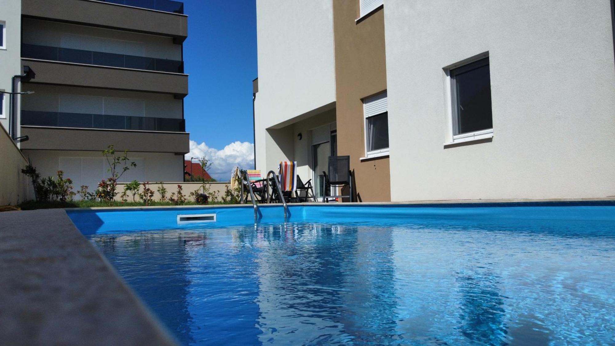 Apartment Relex With Pool & Jacuzzi Привлака Екстер'єр фото